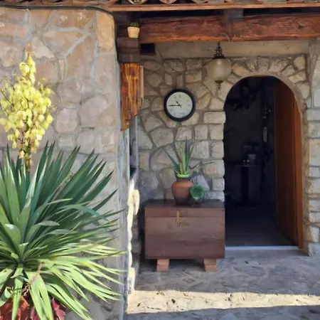 Villa Anitas Place By Guide *