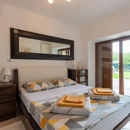 Villa Anitas Place By Guide *