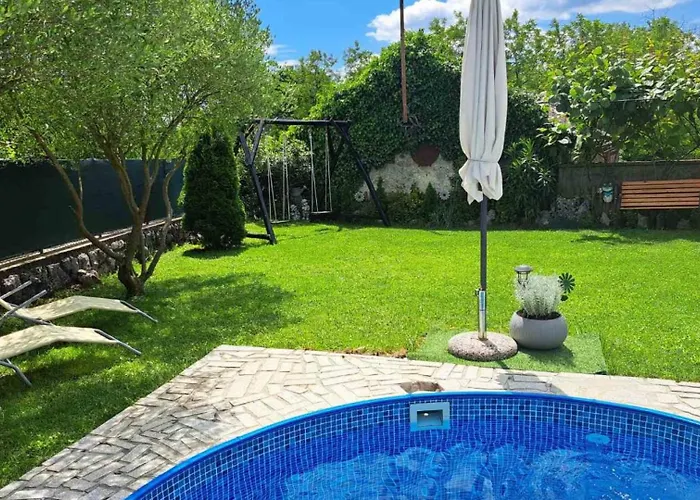 Anitas Place By Guide * Jusici