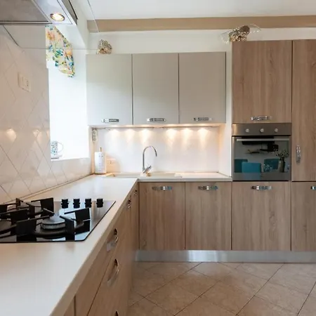 Anitas Place By Guide Villa