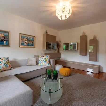 Villa Anitas Place By Guide